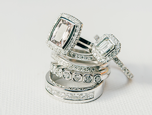 Eska Claire Rings 